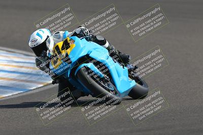 media/Oct-12-2025-CRA (Sun) [[e621380112]]/Races/Race 9/